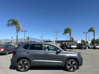 Volkswagen Taos 2025 AWD SE 4Motion 4dr SUV