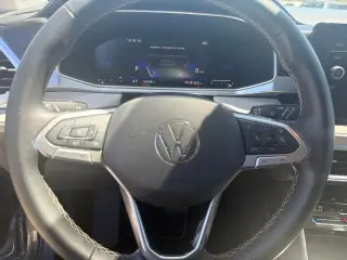Volkswagen Taos 2025 AWD SE 4Motion 4p SUV
