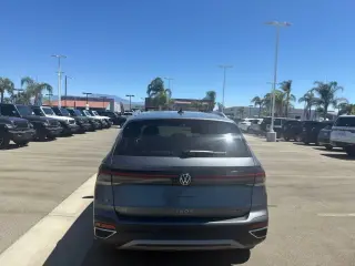 Volkswagen Taos 2025 AWD SE 4Motion 4p SUV