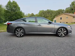 Nissan Altima 2019