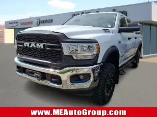 Ram 2500 2020 4x4 Tradesman 4dr Cabina Tripulante Doble 6.3 ft. SB Camioneta