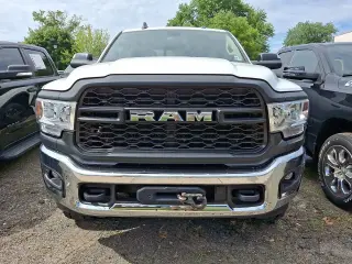 Ram 2500 2020 4x4 Tradesman 4dr Cabina Tripulante Doble 6.3 ft. SB Camioneta
