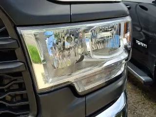 Ram 2500 2020 4x4 Tradesman 4dr Cabina Tripulante Doble 6.3 ft. SB Camioneta