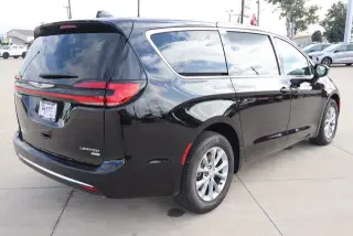 Chrysler Pacifica 2026 AWD Limited 4dr Mini-Van