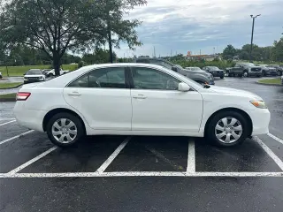 Toyota Camry 2010 LE Sedán 4p 6M