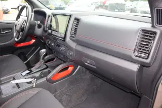 Nissan Frontier 2024 4x4 PRO-4X 4p. Cabina de Tripulação 5 pies de caja corta