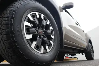 Nissan Frontier 2024 4x4 PRO-4X 4p. Cabina de Tripulação 5 pies de caja corta