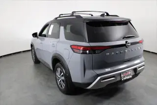 Nissan Pathfinder 2024 SL 4p SUV