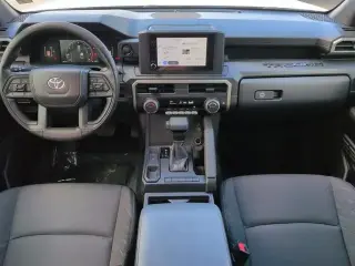 Toyota Tacoma 2024 4x2 SR 4dr Cabina Doble Doble 5.0 ft SB