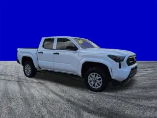 Toyota Tacoma 2024 4x2 SR 4dr Cabina Doble Doble 5.0 ft SB