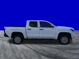 Toyota Tacoma 2024 4x2 SR 4dr Cabina Doble Doble 5.0 ft SB