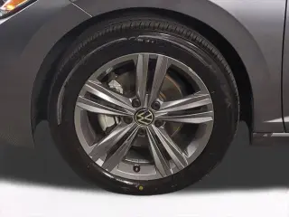 Volkswagen Jetta 2024 SE 4p Sedano