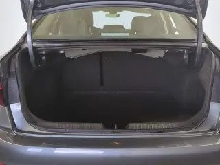 Volkswagen Jetta 2024 SE 4p Sedano