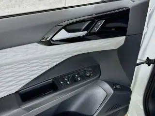 Volkswagen Taos 2022 S 4dr SUV