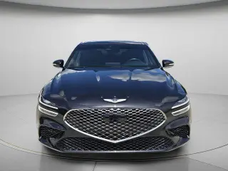 Genesis G70 2023 2.0T 4p Sedan
