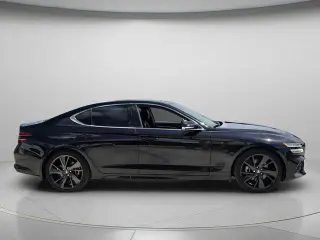 Genesis G70 2023 2.0T 4p Sedan