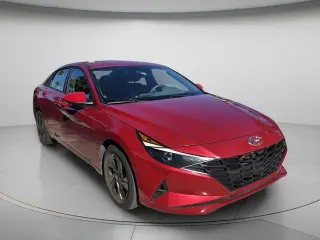 Hyundai ELANTRA 2023 SEL 4p Sedan