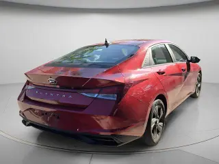 Hyundai ELANTRA 2023 SEL 4p Sedan