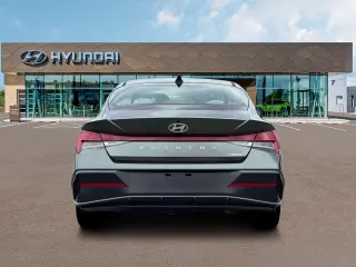 Hyundai ELANTRA 2026 Limited sedán de 4 puertas