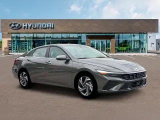 Hyundai ELANTRA 2026 Limited sedán de 4 puertas