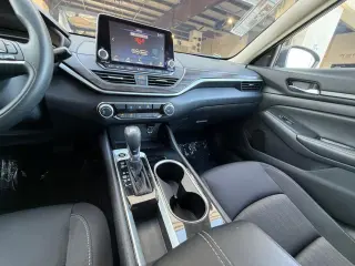 Nissan Altima 2024 2.5 SV 4dr Sedán
