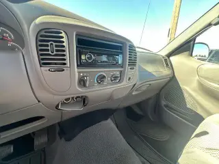 Ford F-150 2002 4dr SuperCab XLT 2WD Styleside SB