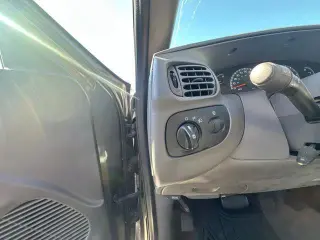 Ford F-150 2002 4dr SuperCab XLT 2WD Styleside SB