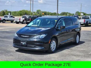 Chrysler Voyager 2023 LX 4dr Mini-Van