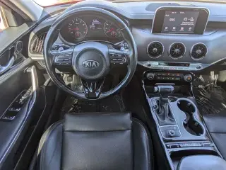 Kia Stinger 2019 4p Sedana