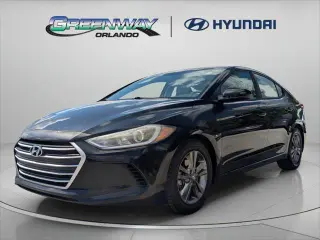 Hyundai ELANTRA 2017 SE 4dr Sedán (lanzamiento a mitad de año)