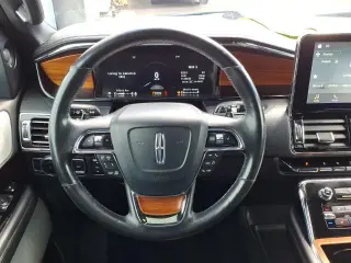 Lincoln Navigator 2019 4x4 Reserve 4dr SUV