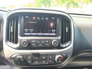 GMC Canyon 2016 4x4 SLT 4dr Cabina de escuadrón 5 pies de baranda trasera