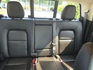 GMC Canyon 2016 4x4 SLT 4dr Cabina de escuadrón 5 pies de baranda trasera