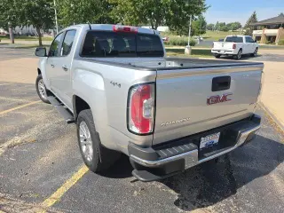 GMC Canyon 2016 4x4 SLT 4dr Cabina de escuadrón 5 pies de baranda trasera