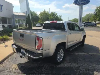 GMC Canyon 2016 4x4 SLT 4dr Cabina de escuadrón 5 pies de baranda trasera