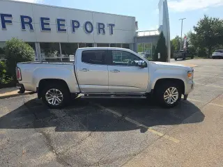 GMC Canyon 2016 4x4 SLT 4dr Cabina de escuadrón 5 pies de baranda trasera