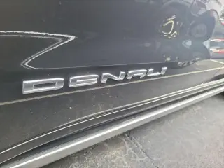 GMC Sierra 1500 2019 4x4 Denali 4p Puerta Cuadra Tripulación Cabina de Tripulación 5.8 ft. SB
