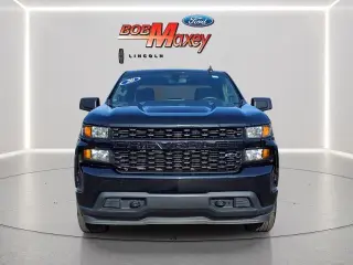 Chevrolet Silverado 1500 2020 4x4 Custom 4p Crew Cab 5.8 ft. SB