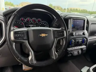 Chevrolet Silverado 1500 2021 4x2 LT 4 puertas Crew Cab 5,8 pies SB