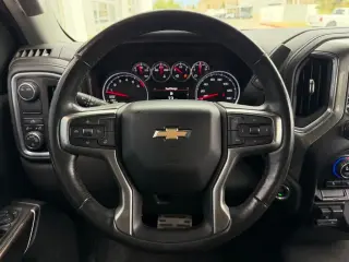 Chevrolet Silverado 1500 2021 4x2 LT 4 puertas Crew Cab 5,8 pies SB