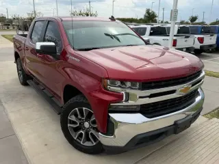 Chevrolet Silverado 1500 2021 4x2 LT 4 puertas Crew Cab 5,8 pies SB