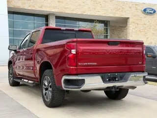 Chevrolet Silverado 1500 2021 4x2 LT 4 puertas Crew Cab 5,8 pies SB