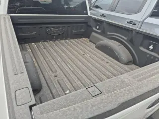 Ford F-150 2022 4x4 XLT 4p SuperCrew 5.5 ft. SB
