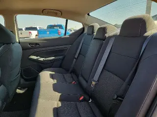 Nissan Altima 2025 2.5 SV 4dr Sedán