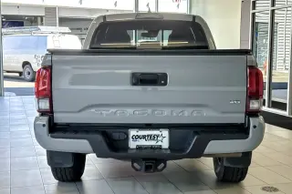 Toyota Tacoma 2019 4x4 TRD Todo Terreno 4p Doble Cabina 6.1 pies LB