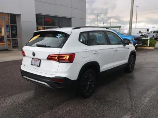 Volkswagen Taos 2023 S 4dr SUV