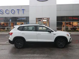 Volkswagen Taos 2023 S 4dr SUV