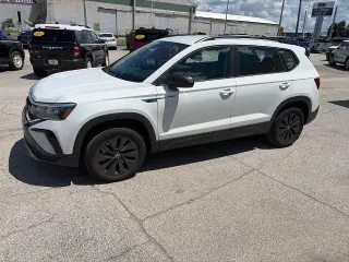 Volkswagen Taos 2023 S 4dr SUV
