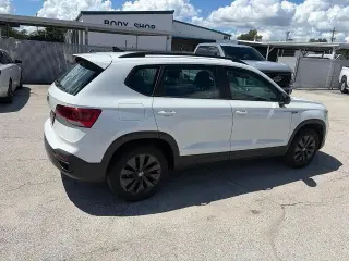 Volkswagen Taos 2023 S 4dr SUV