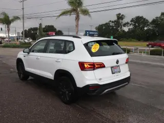 Volkswagen Taos 2023 S 4dr SUV